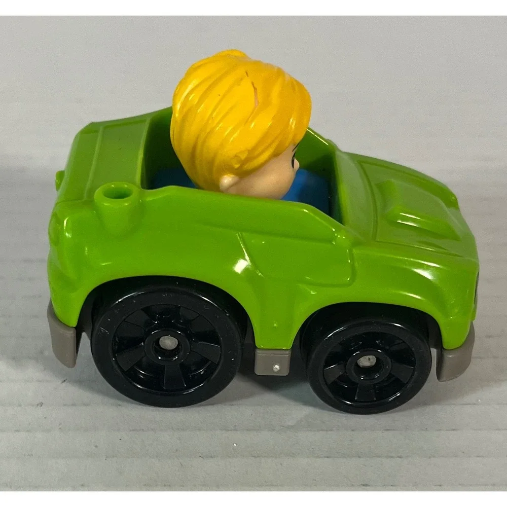 Fisher-Price Little People Wheelies Toddler OS Green Car Blonde Boy Driver DRL43